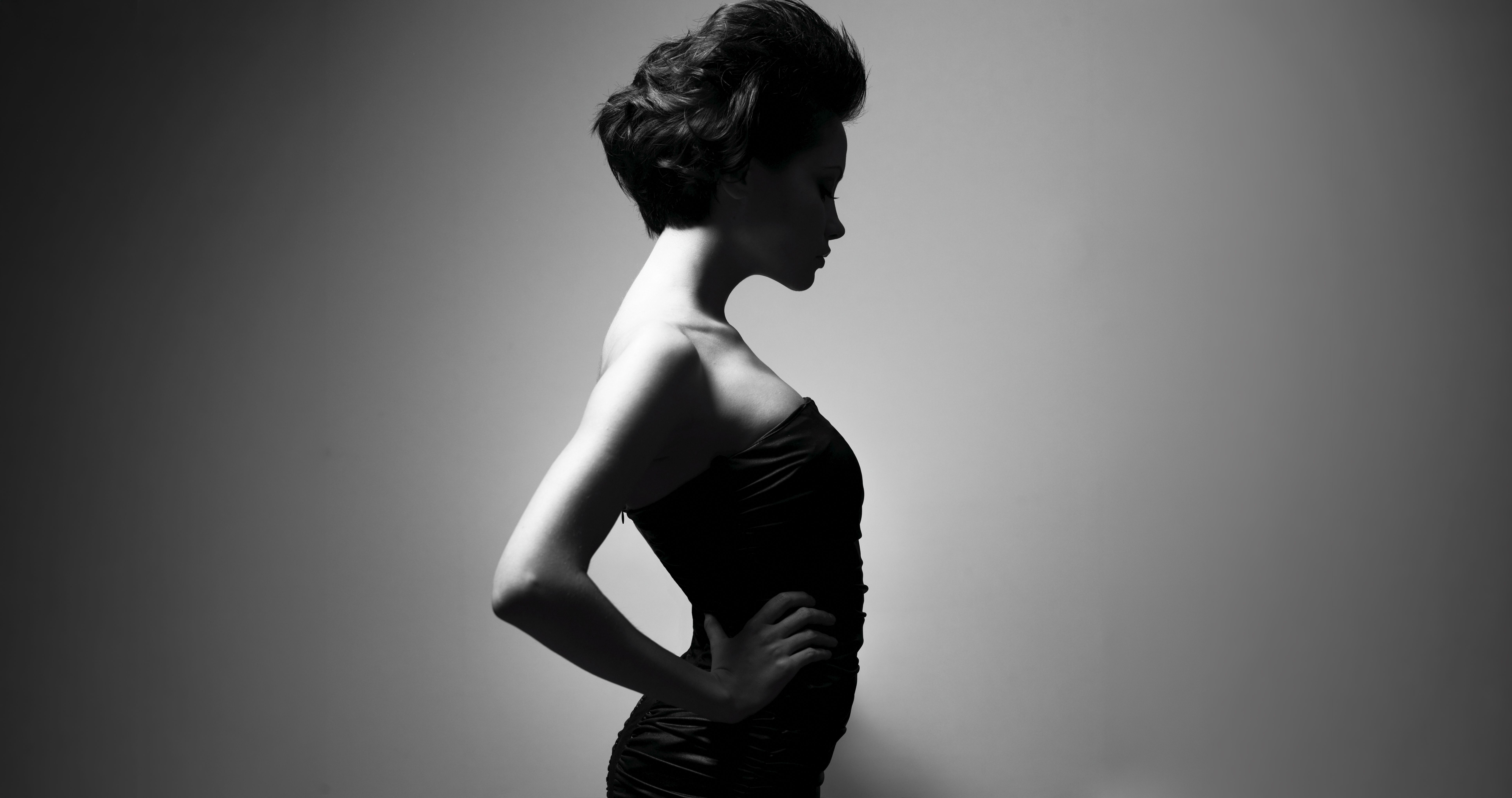 Perfil editorial en blanc i negre — AMADO Perruquers